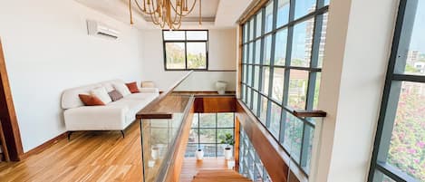 Luxury Duplex, Balcony, Garden View | Living area
