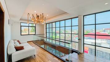 Appartement Duplex Luxe, balcon, vue jardin | Terrasse/Patio