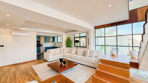Seven7 Residence 