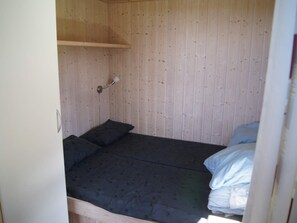 House | 2 bedrooms - Cozy Cabin in Camping Resort (Lokken)