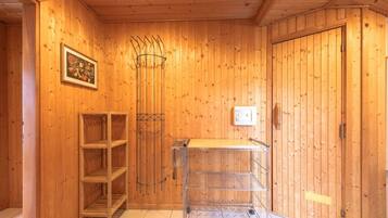 House | Spa treatment