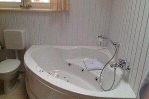 Bathroom - Skandinavisches Ferienhaus in Mirow (Mirow)