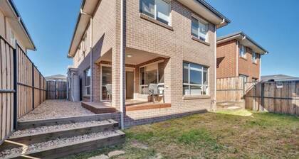 Kellyvile Delight 5BrHouse+Parking+Shopping Center