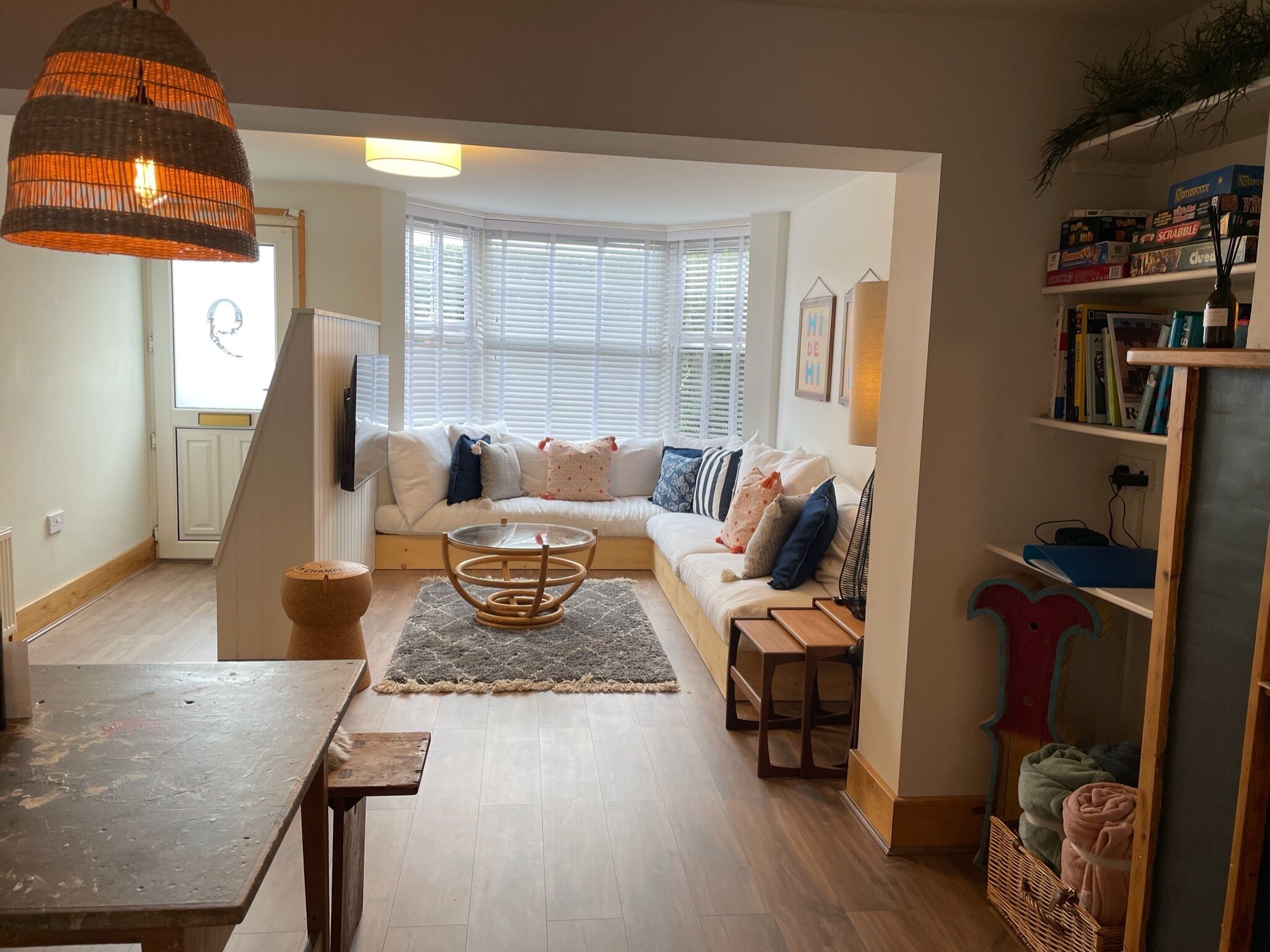 المنشأة من الداخل