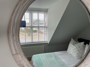 3 chambres, fer et planche à repasser, Wi-Fi, draps fournis