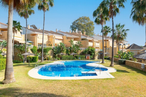Apartment | Pool - Aguamarina Gamonal - Apartment With Free Wifi (Marbella)