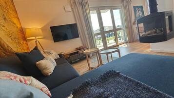 Apartment | 1 bedroom, individually furnished, bed sheets