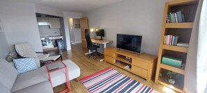 TV, offices - Central, Modern 2BD, 4Mins to Guinness Storehouse (Dublan)