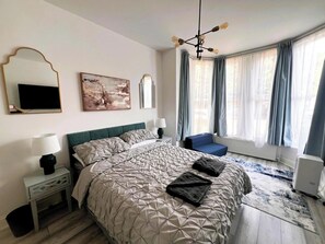 3 chambres, fer et planche à repasser, accès Internet, draps fournis