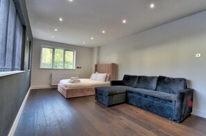 Interior - Stunning large house in Green Dunmow (Felsted)