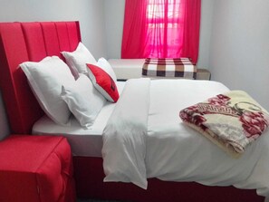 Individuell eingerichtet, schallisolierte Zimmer, Bettwäsche