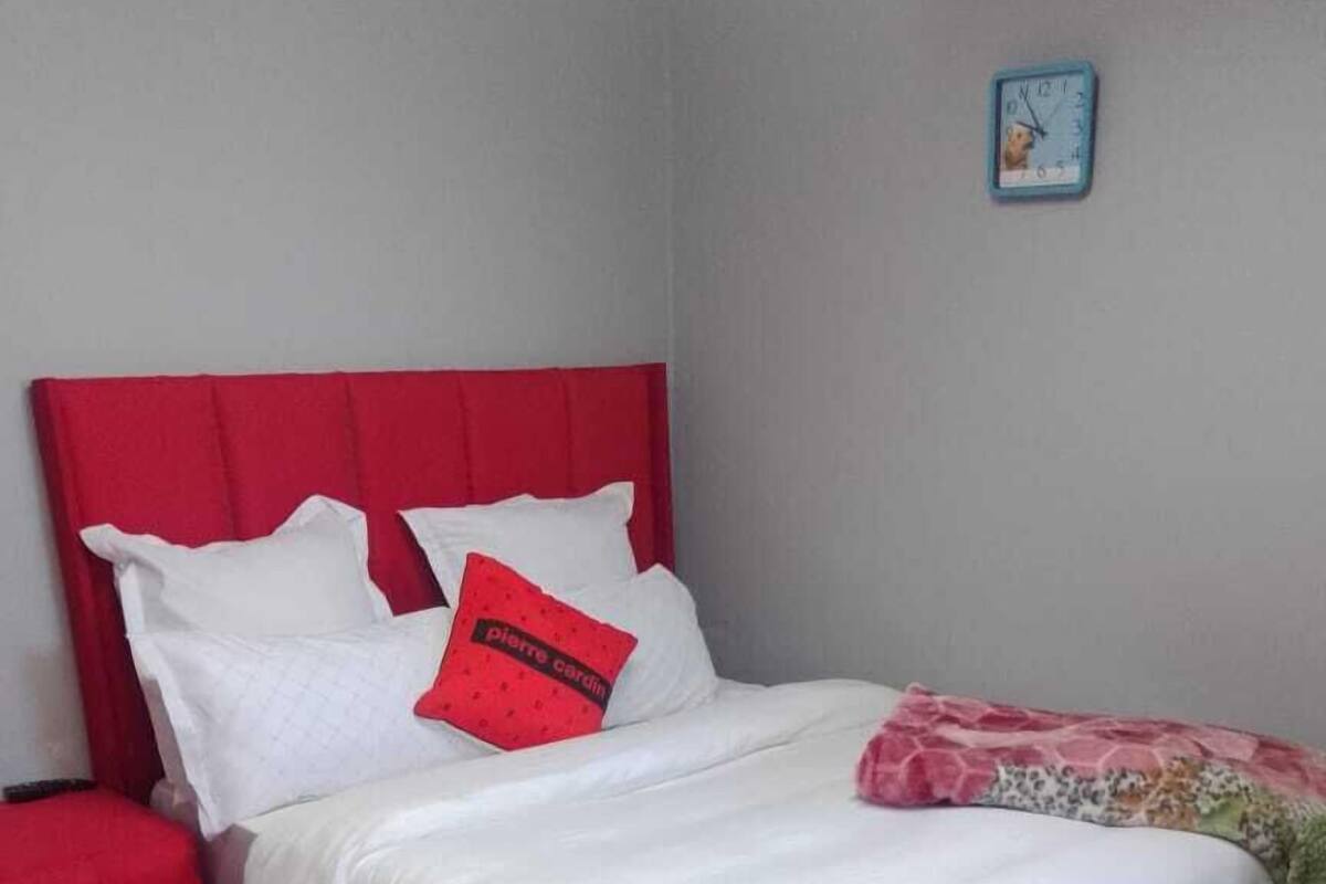 Comfort kamer | Geluiddichte muren, individueel gemeubileerd, beddengoed