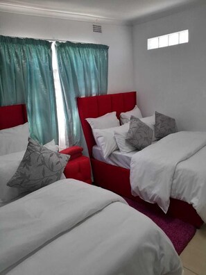 Family Room | Individually furnished, soundproofing, bed sheets