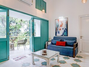 Villa | Living area - Villa in Siolim Near Morjim Beach (Siolim)