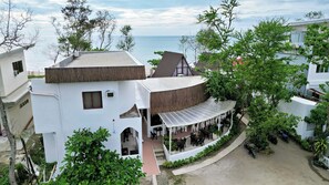 Fachada de la propiedad