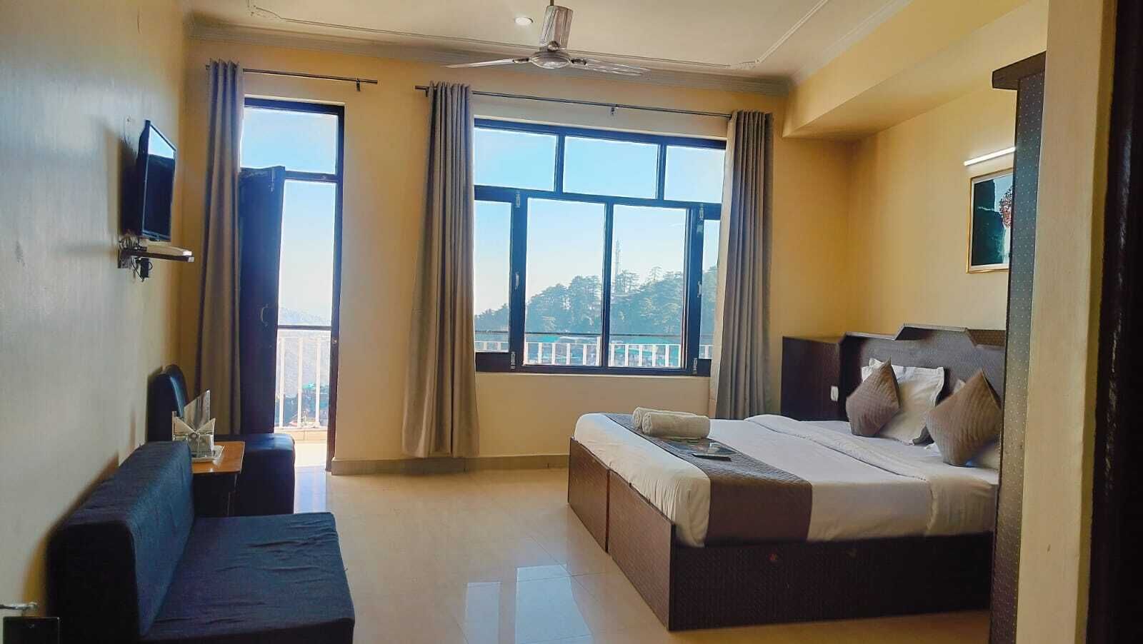 Tweepersoonskamer, balkon, uitzicht op bergen