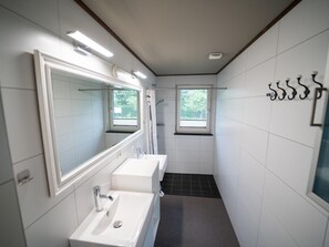 House | Bathroom - Pet Friendly & Peaceful Stay (Beesel)