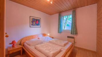 House | 2 bedrooms, individually furnished