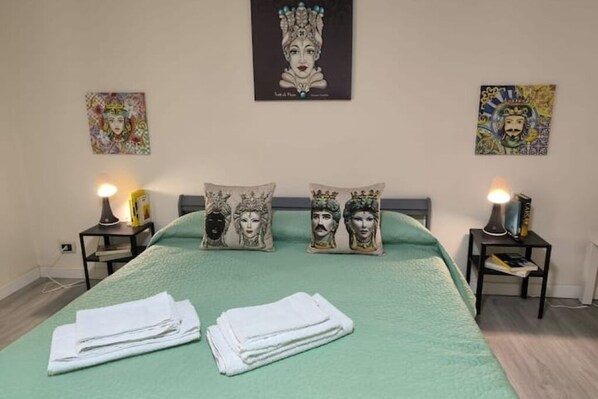 2 dormitorios, tabla de planchar con plancha, wifi y ropa de cama