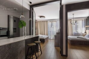 3 habitaciones, tabla de planchar con plancha y wifi gratis 