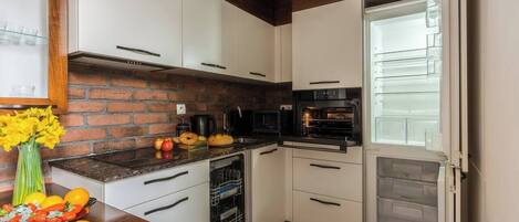 Fridge, microwave, oven, dishwasher