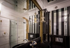 Hair dryer - Glossy 2-bed apartment (Kraków)