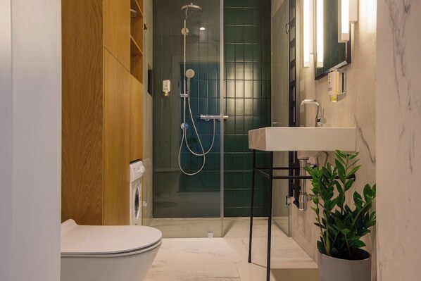Hair dryer, towels