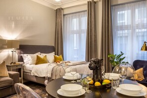 2 chambres, fer et planche à repasser, accès au Wi-Fi (inclus)