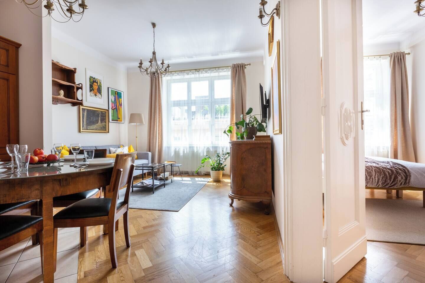 Iron/ironing board, WiFi (free), bed sheets