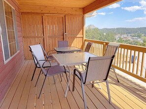 Outdoor dining - Gold Mill (Hill City)