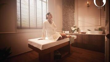 Couples treatment rooms, steam room, aromatherapy, deep-tissue massages