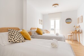3 Schlafzimmer, Bügeleisen/Bügelbrett, WLAN, Bettwäsche