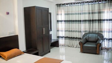 Comfort Triple Room, Balcony | Free WiFi