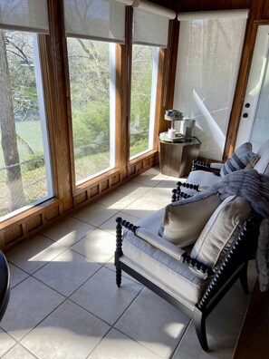 Balcony - Riverbend Serenity Cabins (Pangburn)