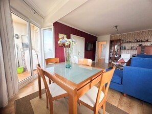 Interior - Apto en la playa de Mogro con parking privado (Mogro)