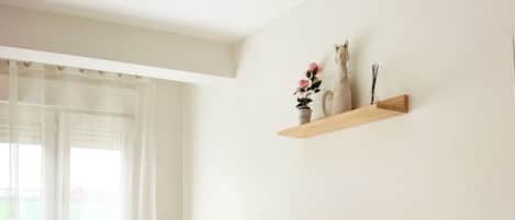 3 室のベッドルーム、デスク、アイロン / アイロン台、WiFi