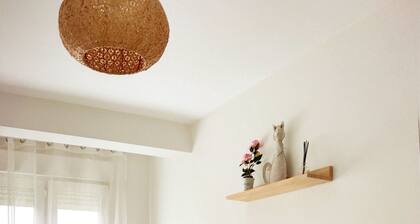 Entre Olas y Calles con Parking Gratis by Wehomes