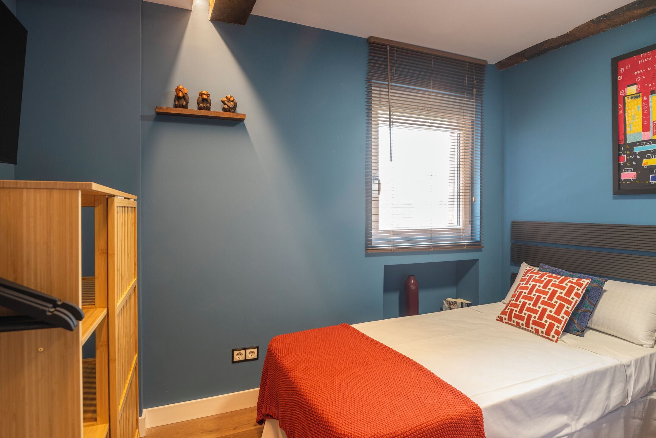 2 slaapkamers, een strijkplank/strijkijzer, gratis wifi, beddengoed