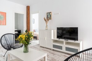 4 makuuhuonetta, silitysrauta/-lauta, Wi-Fi