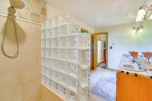 House (3 Bedrooms) | Interior - Dog-friendly Home w/ Hot Tub & Decks in Durango! (Durango)