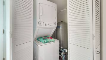 Rumah (2 Bedrooms) | Interior