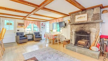 Cottage (3 Bedrooms) | Interior