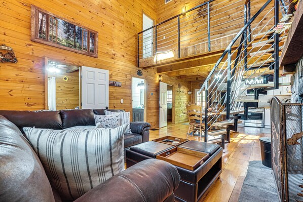 House (3 Bedrooms) | Interior - 9 Mi to Lake Burton: Cabin w/ Deck Near Helen (Clarkesville)