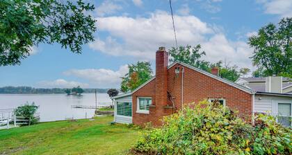Webster Lake Home w/ Patio ~ 3 Mi to Town!