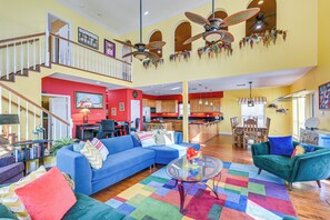 House (4 Bedrooms) | Interior - Beachfront Home w/ Deck + Views in Freeport! (Freeport)