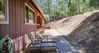 Groveland Vacation Rental Near Pine Mountain Lake!