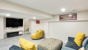 Hús (5 Bedrooms) | Að innan