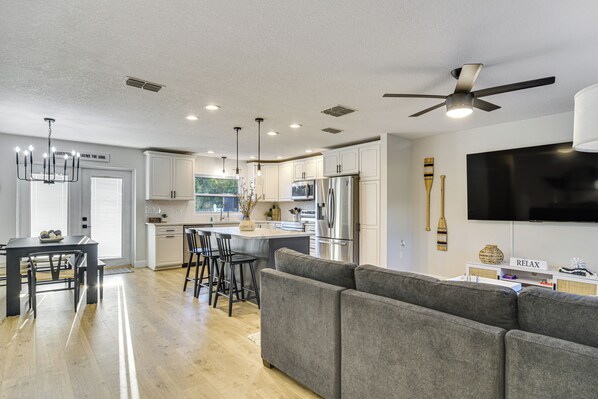 House (3 Bedrooms) | Interior