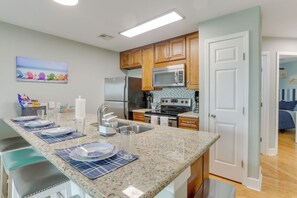 Apartment (1 Bedroom) | Interior - Lovely Galveston Condo: Walk to Seawall & Beach! (Galveston)