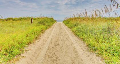 North Myrtle Beach Home 2 Blocks to Ocean!